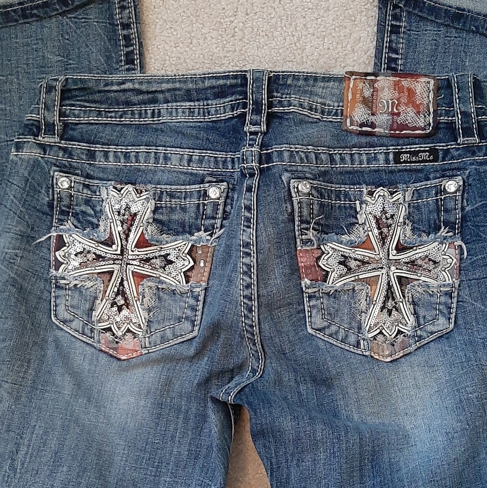 Miss Me mid-rise boot cut jeans